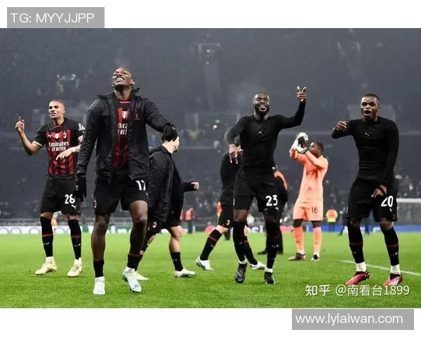 热刺逆转AC米兰精彩瞬间分析补时进球点燃全场激情