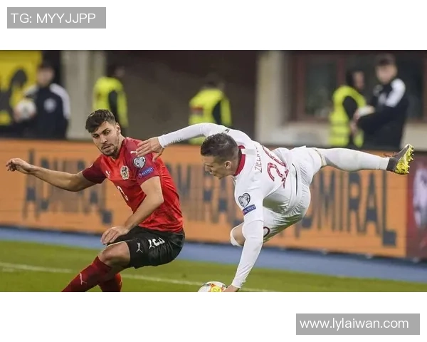 意甲激战巴黎圣日耳曼大胜里昂争议判罚引发全场热议