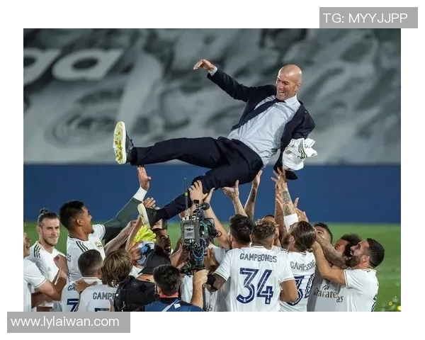 西甲激战曼联大胜巴萨乌龙球瞬间点燃全场激情集锦回顾